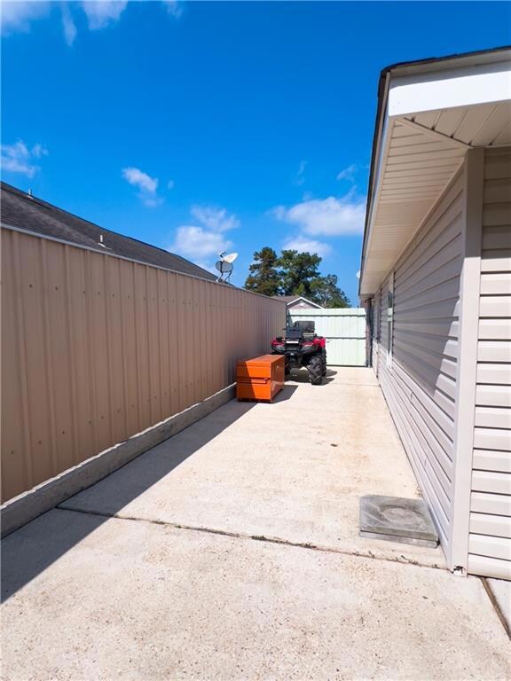 2633 Carrie Ln, Marrero, LA 70072 - photo 3