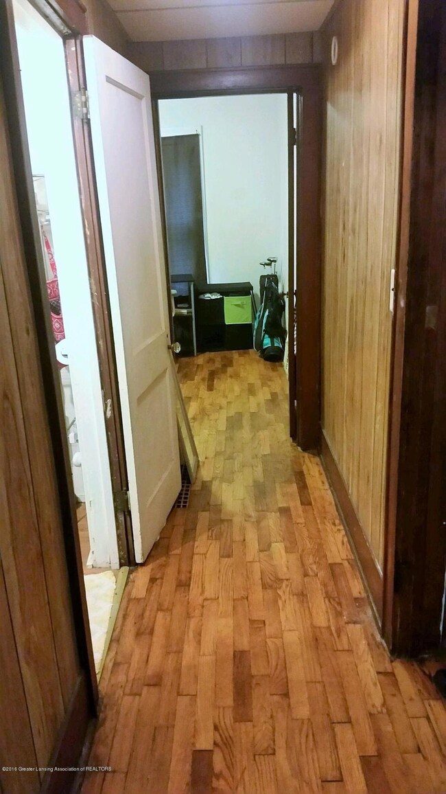 1212 Bensch St, Lansing, MI 48912 - photo 6