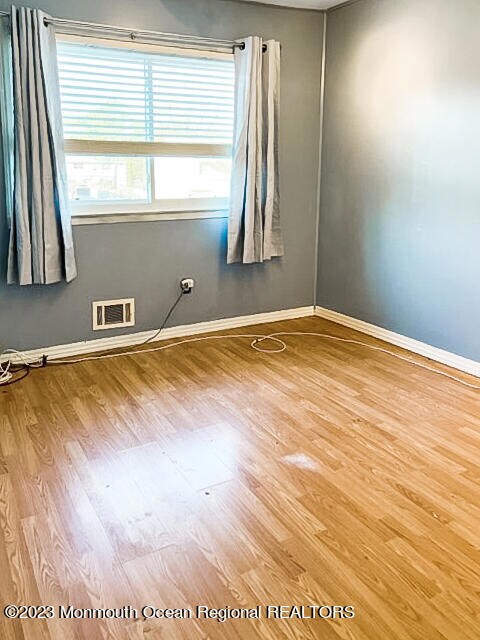 810 Oak St, Lakehurst, NJ 08733 - photo 7