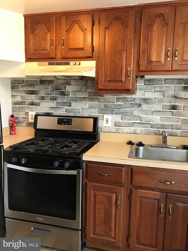 2844 Iverson St unit 106, Temple Hills, MD 20748 - photo 5