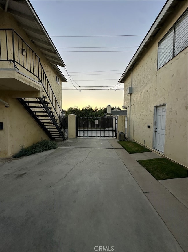 4801 Clark Ave unit 1, Long Beach, CA 90808 - photo 4