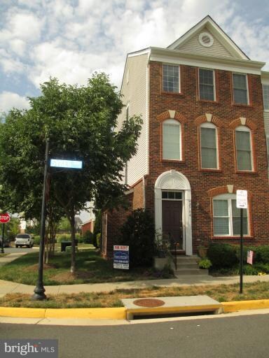 42784 Sykes Terrace unit 38I, Chantilly, VA 20152 - photo 2