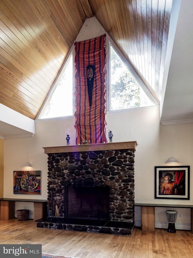 409 Chestnut Ave, Washington Grove, MD 20880 - photo 7