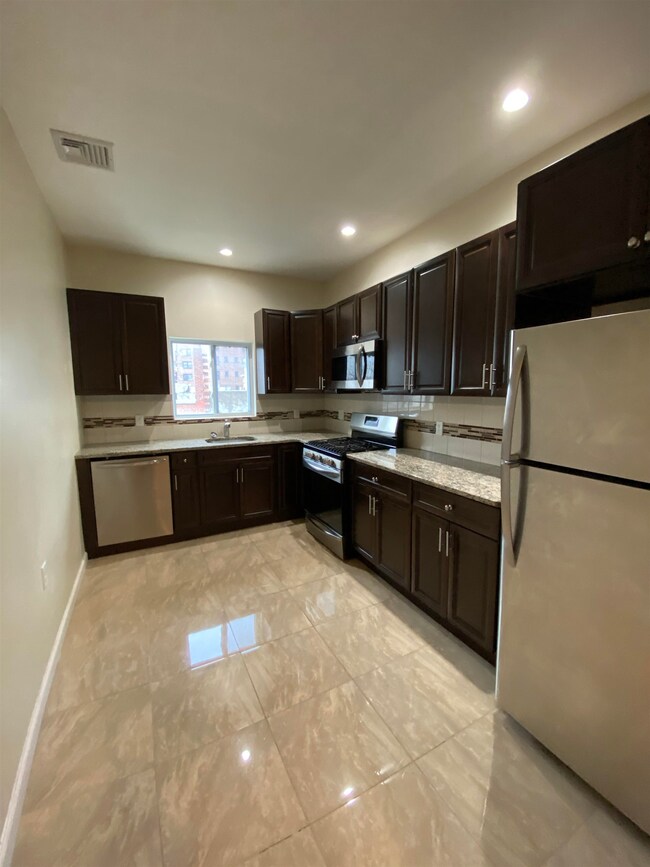 424 67th St unit 2nd Floor, West New York, NJ 07093 - photo 2