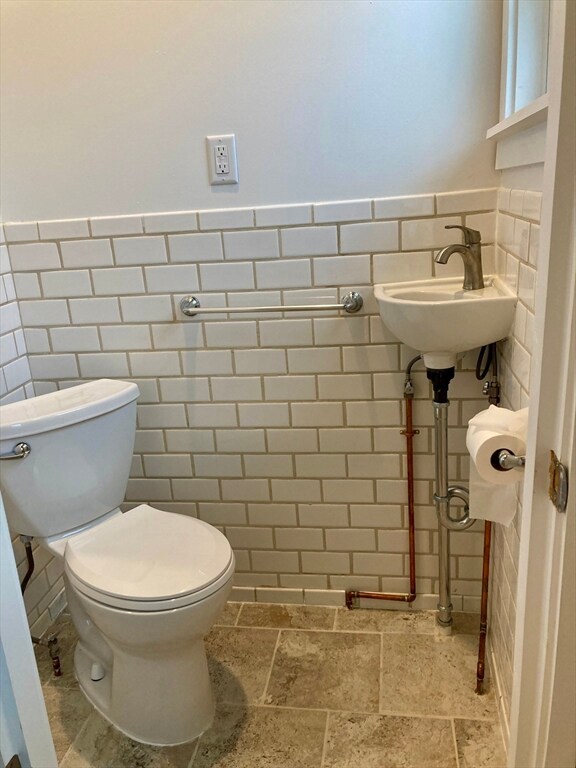 49 Linden St unit 2, Fall River, MA 02720 - photo 6