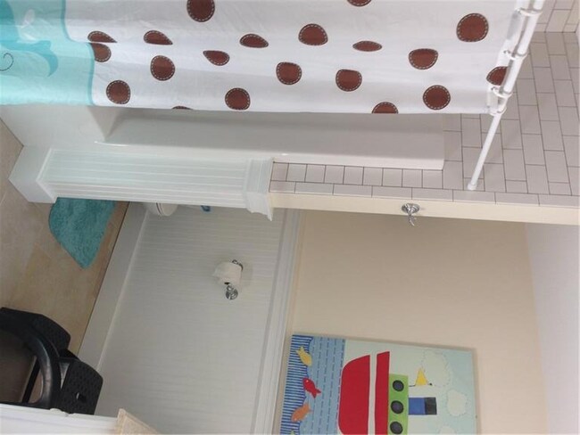 Private full bath for bedroom 2