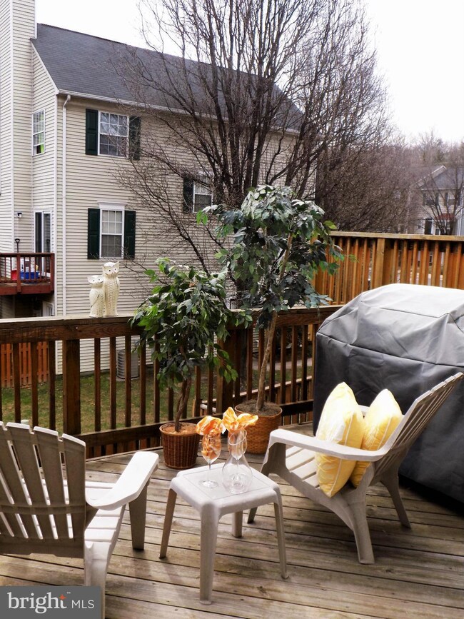 16219 Taconic Cir unit 69E, Dumfries, VA 22025 - photo 2