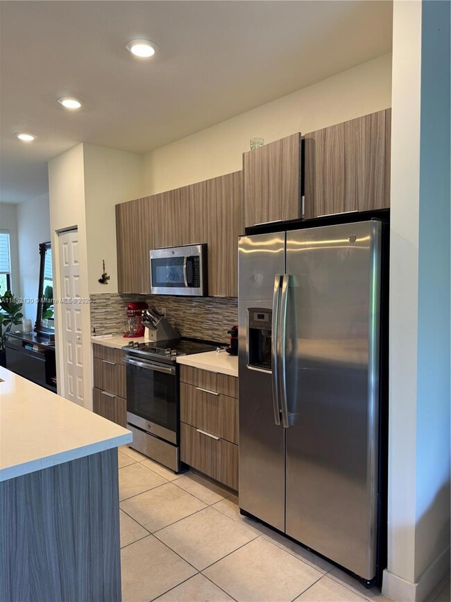 7925 NW 104th Ave unit 24, Doral, FL 33178 - photo 6