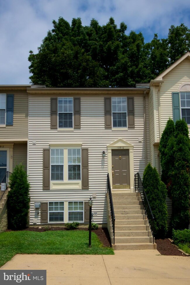 13910 Winding Ridge Ln, Centreville, VA 20121 - photo 2