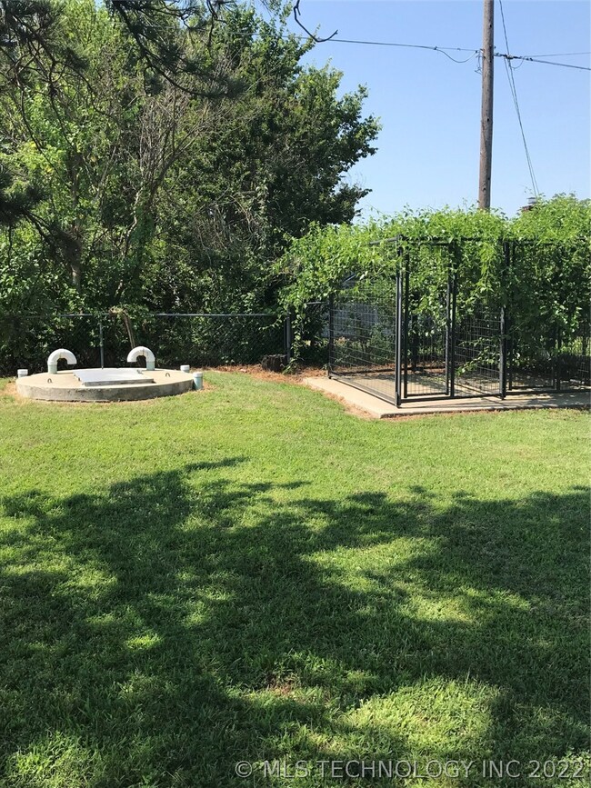413 N Simpson St, Eufaula, OK 74432 - photo 7