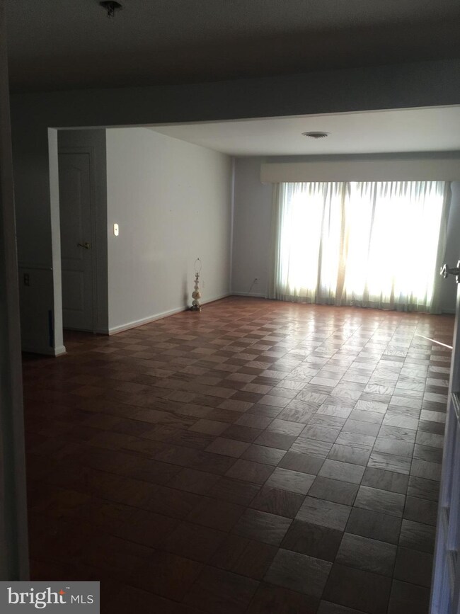 1138 Mchenry Dr, Glen Burnie, MD 21061 - photo 6