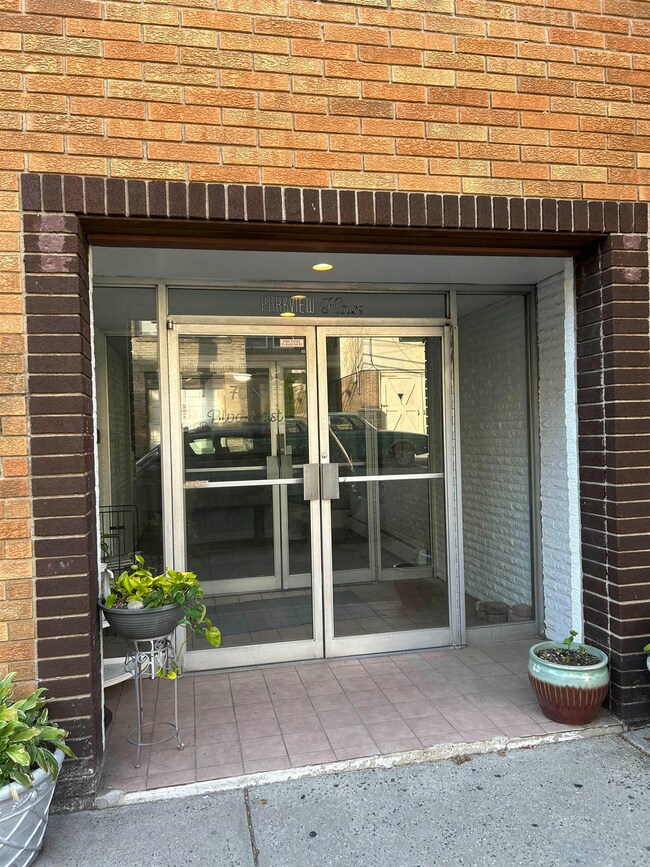 708 Boulevard E, Weehawken, NJ 07086 - photo 2