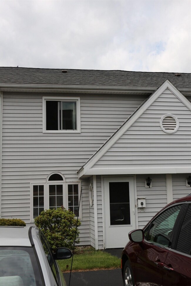 222 S Ten Broeck St unit 34, Schenectady, NY 12302 - photo 3