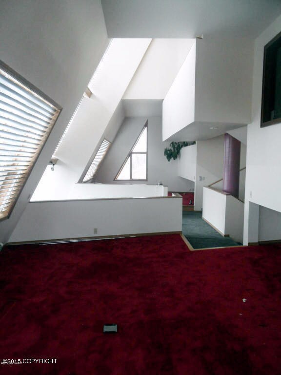 Unique floorplan w/lots of LIGHT
