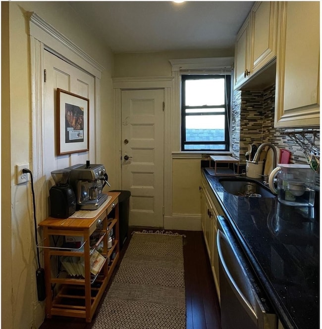 1672 Beacon St unit 2, Brookline, MA 02445 - photo 2