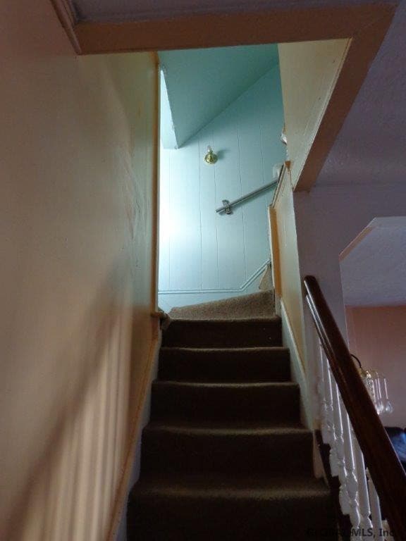 27 Elm St, Schenectady, NY 12304 - photo 7