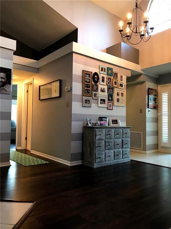 Which ceilings in the Foyer