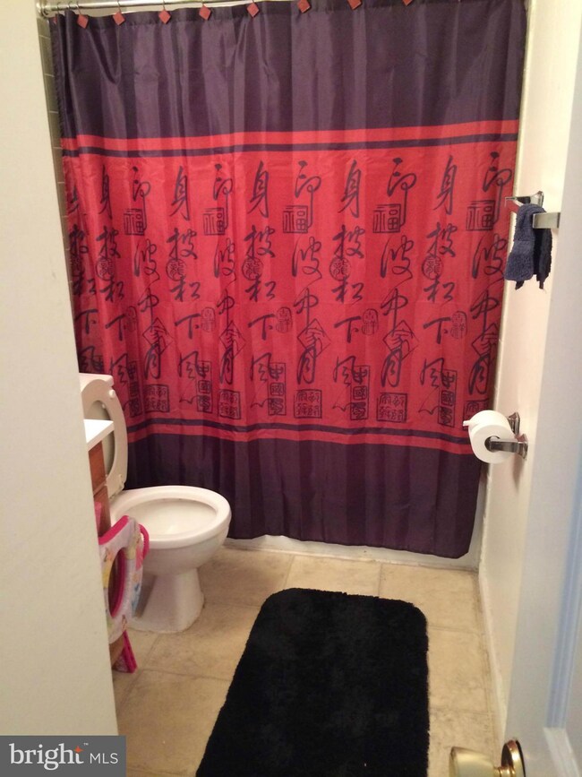 8601 Sacramento Dr unit E, Alexandria, VA 22309 - photo 5