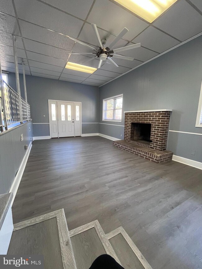 23786 Bill Dixon Rd unit B, California, MD 20619 - photo 5