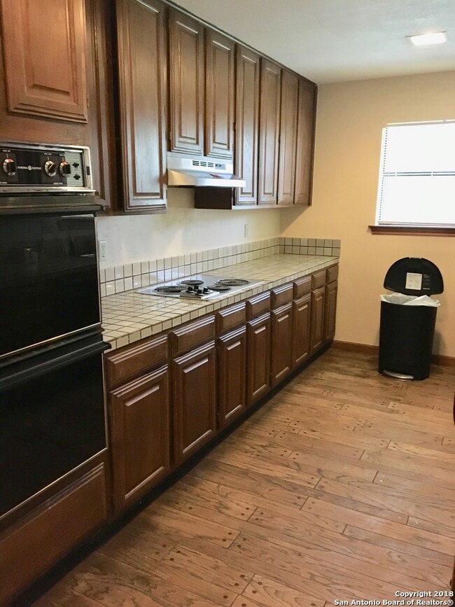 25403 N Saddle Trail, San Antonio, TX 78255 - photo 3