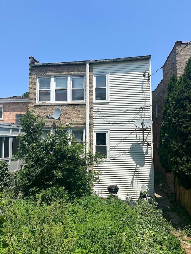 2527 W Argyle St, Chicago, IL 60625 - photo 3