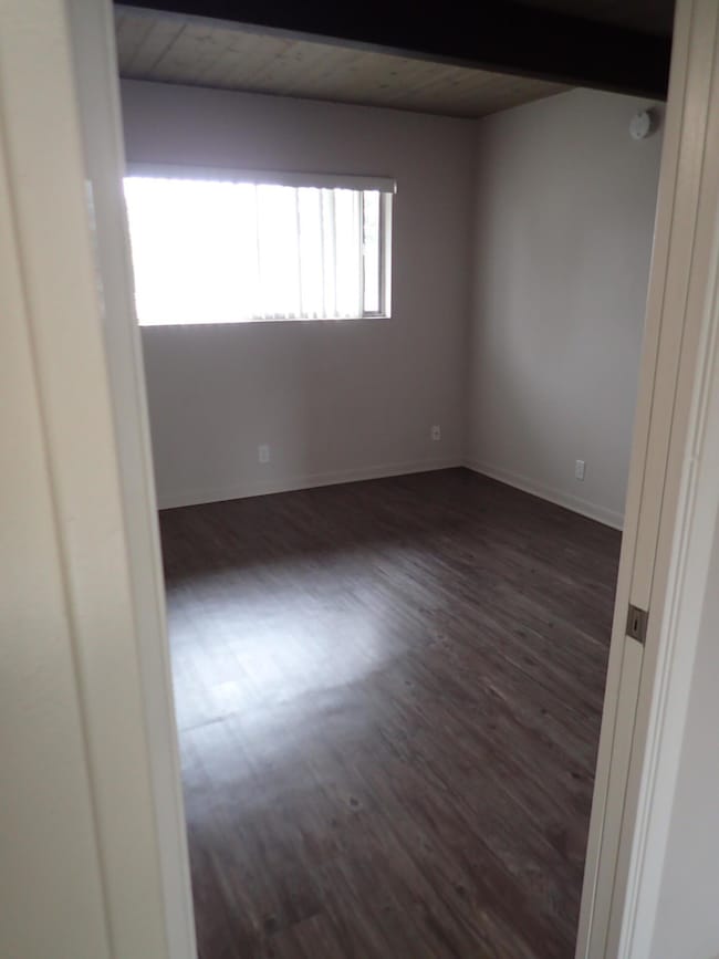 314 W Canon Perdido St unit 12, Santa Barbara, CA 93101 - photo 6