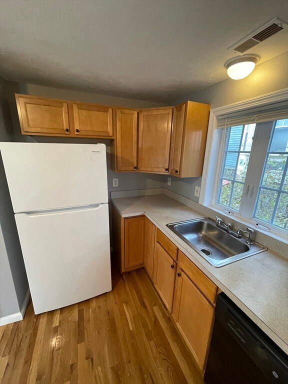 69 Clifford St unit 4, Roxbury, MA 02119 - photo 4