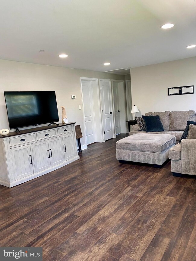 7418 2nd Ave, Sykesville, MD 21784 - photo 6