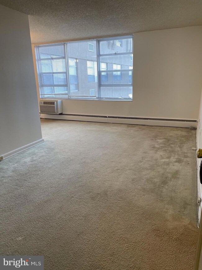 Radnor House unit 910, Bryn Mawr, PA 19010 - photo 2