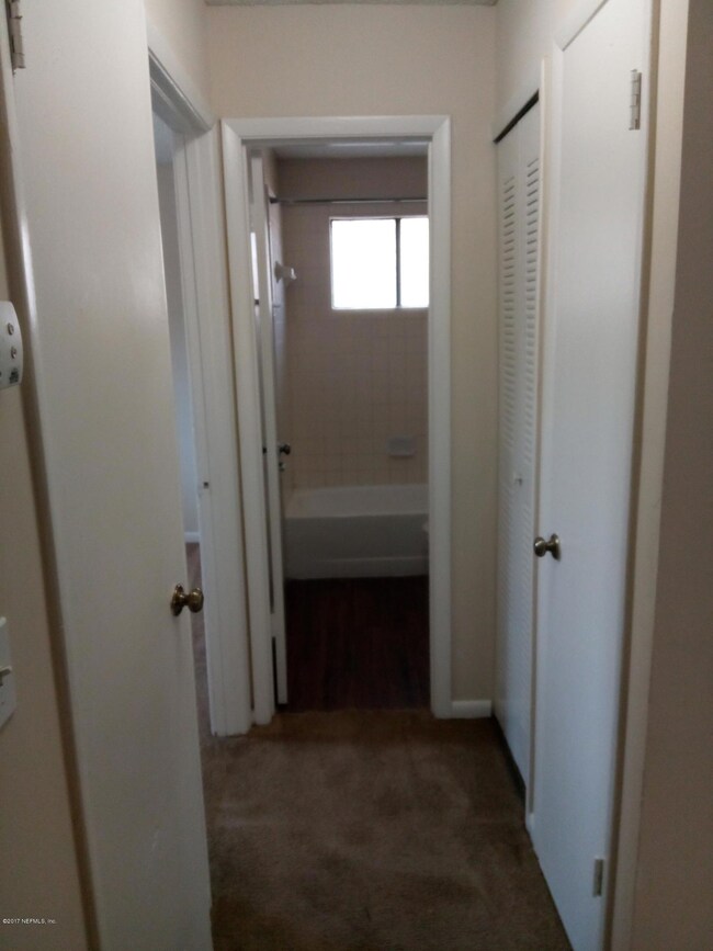 5123 Westchase Ct unit 2, Jacksonville, FL 32210 - photo 4