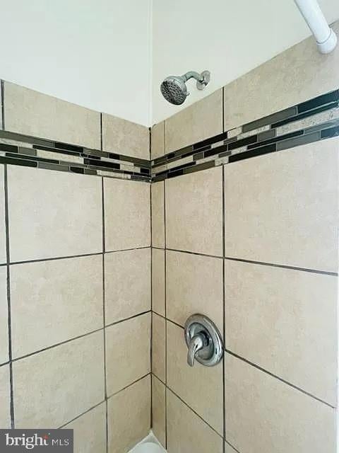 1112 N Eden St, Baltimore, MD 21213 - photo 7