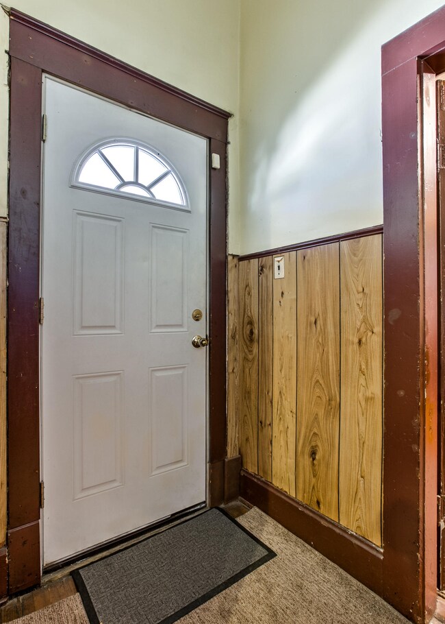 1101 6th Ave, Council Bluffs, IA 51501 - photo 4