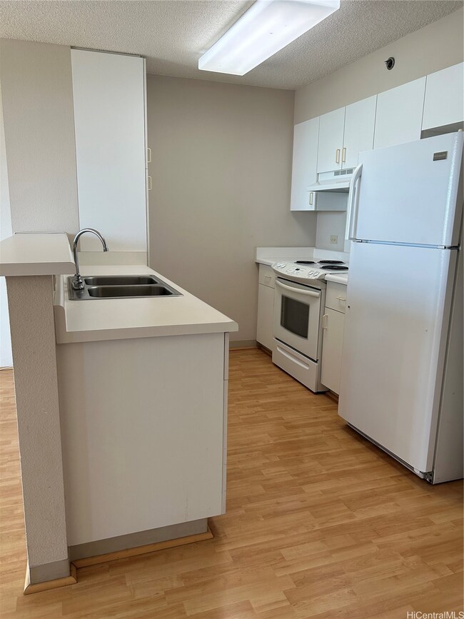 Country Club Village 6 unit 1509, Honolulu, HI 96818 - photo 6