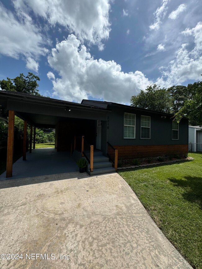 3318 Dellwood