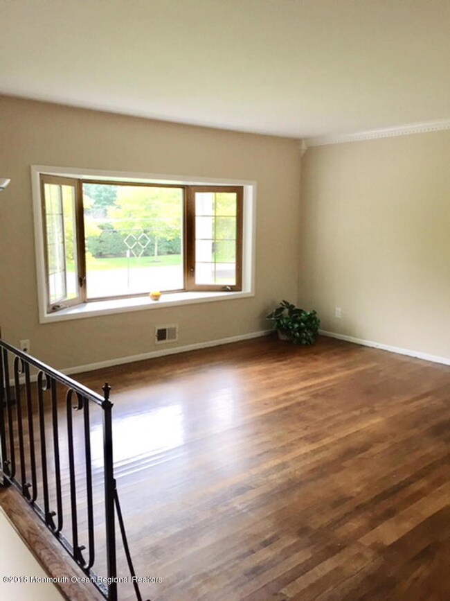 36 Wickatunk Rd, Manalapan, NJ 07726 - photo 4