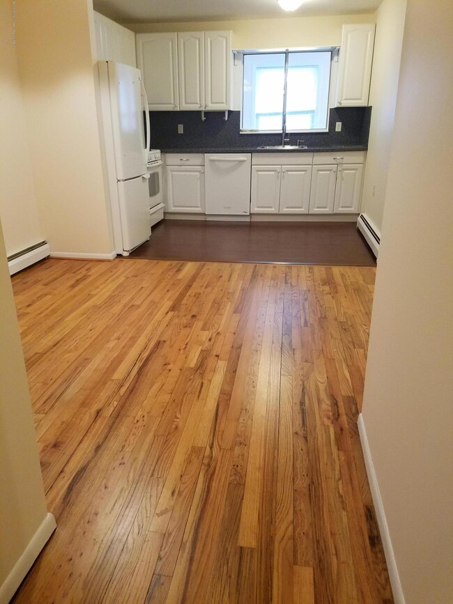 2271 Yorktowne Blvd, Toms River, NJ 08753 - photo 7