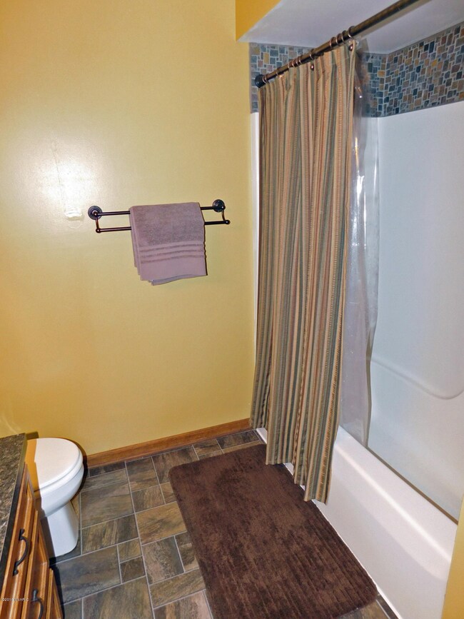 2619E E Highland View Cir SE unit 6, Grand Rapids, MI 49506 - photo 6