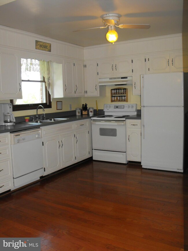 45 Topaz Dr, Chambersburg, PA 17202 - photo 5