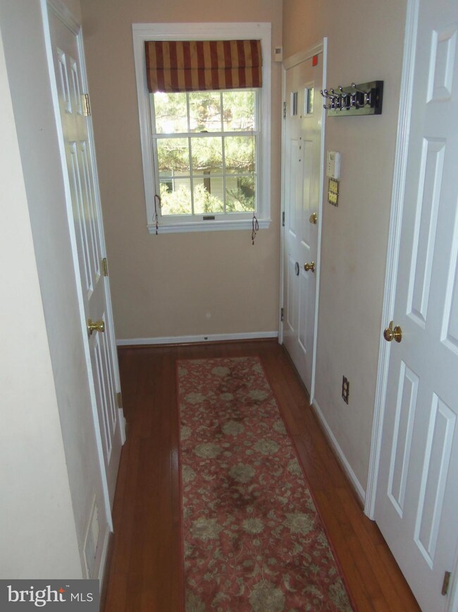 12640 Granite Ridge Dr, North Potomac, MD 20878 - photo 4