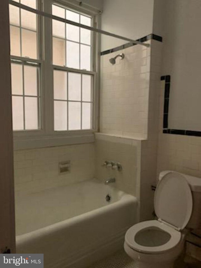 103 W 39th St unit D2, Baltimore, MD 21210 - photo 6