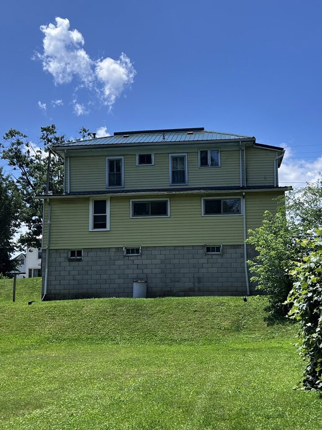 221 S Wood St, Loudonville, OH 44842 - photo 6