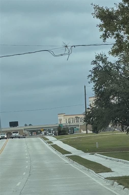 3609 W Prien Lake Rd, Lake Charles, LA 70605 - photo 2