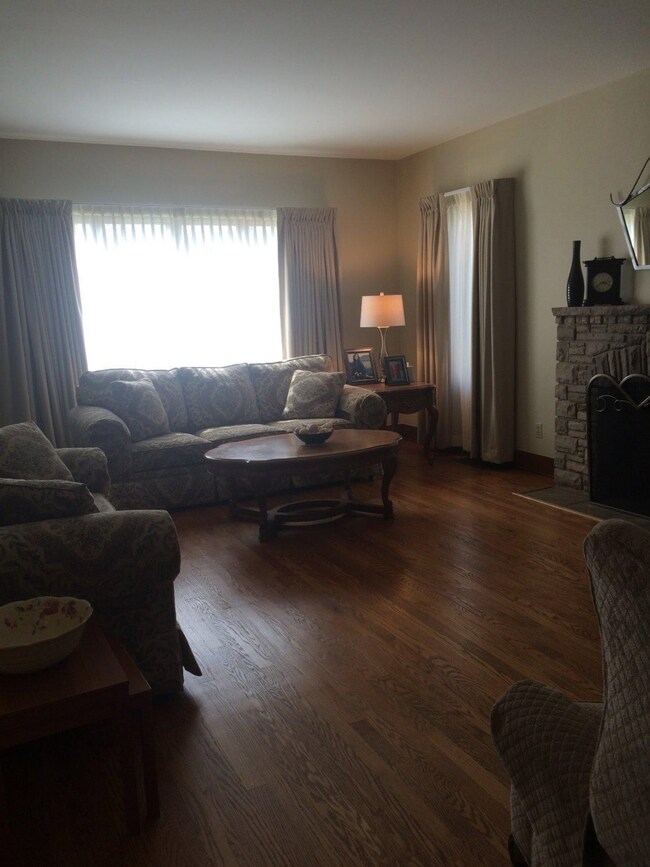 2045 Davis Ave, Whiting, IN 46394 - photo 6