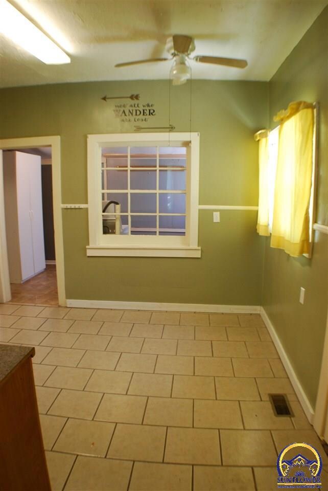 815 Delaware St, Oskaloosa, KS 66066 - photo 7
