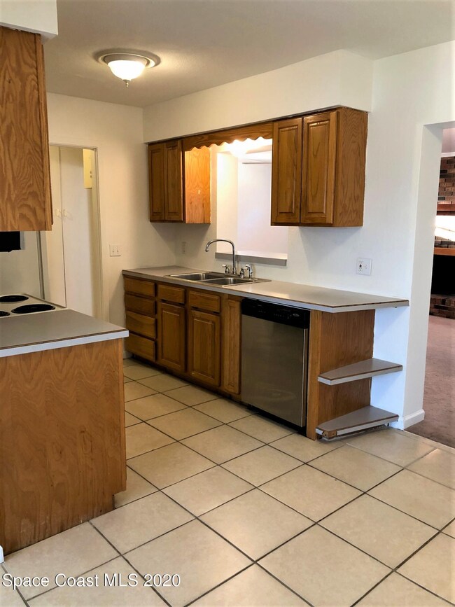 Kitchen 1-1