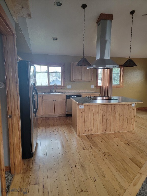 523 E Sebree St, Dillon, MT 59725 - photo 3