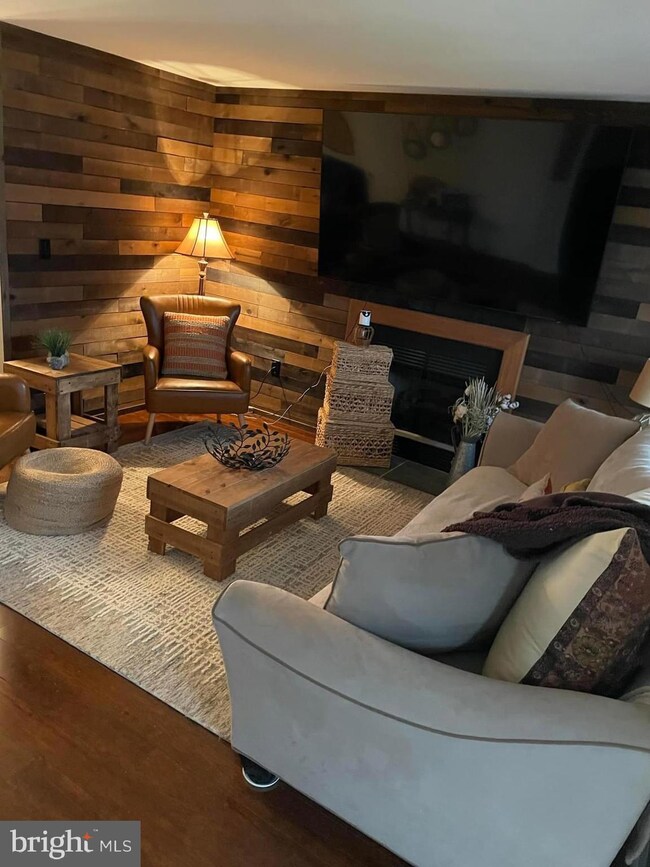 4314 Sylvan Dr, Reading, PA 19606 - photo 5