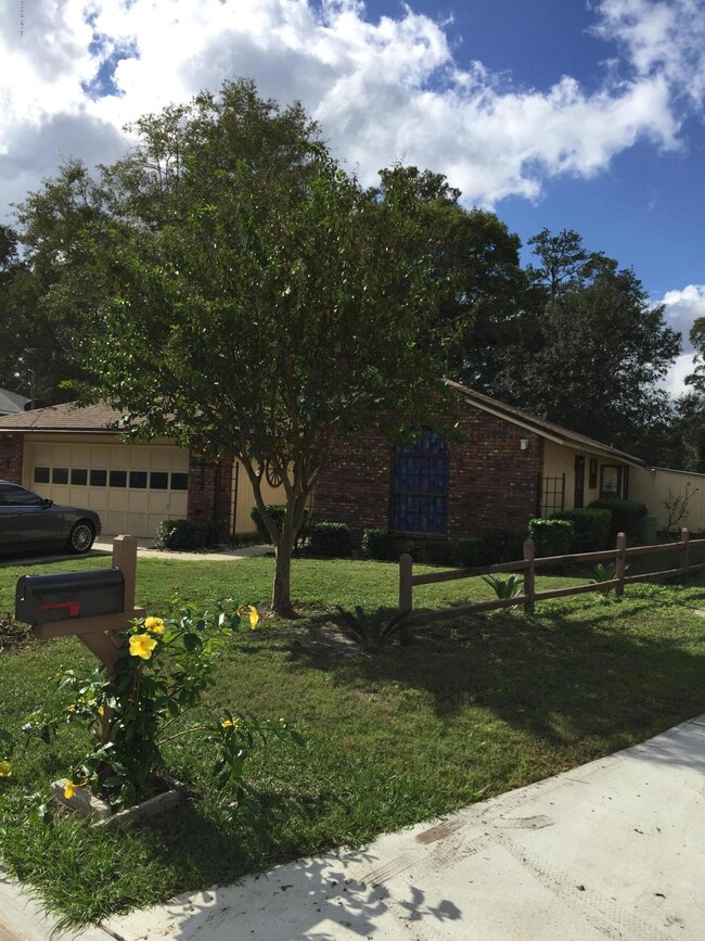 2516 San Sago Ln, Jacksonville, FL 32216 - photo 3