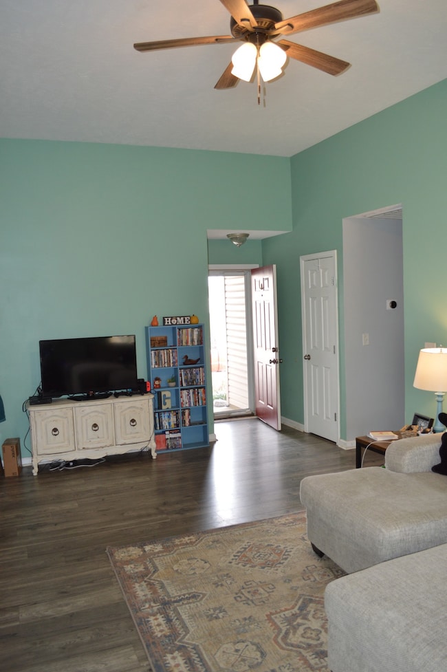 101 Berele Shepsele Ln, La Vergne, TN 37086 - photo 4