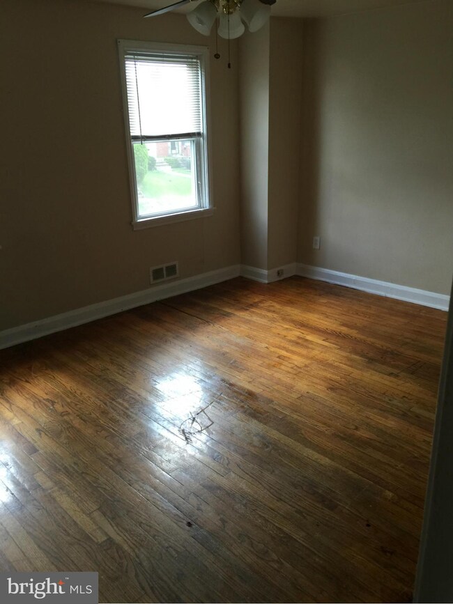 4118 Balfern Ave, Baltimore, MD 21213 - photo 6